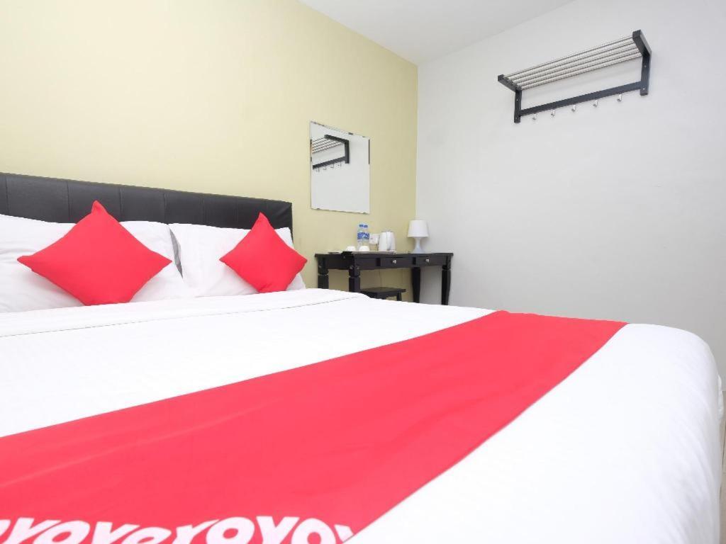 OYO 89304 Elite Hotel Kuantan Exterior foto
