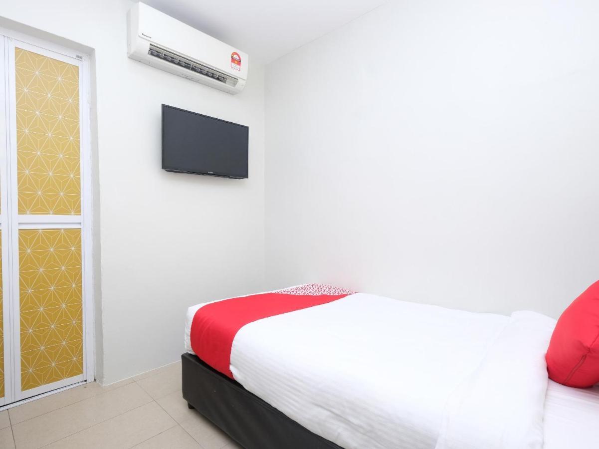 OYO 89304 Elite Hotel Kuantan Exterior foto